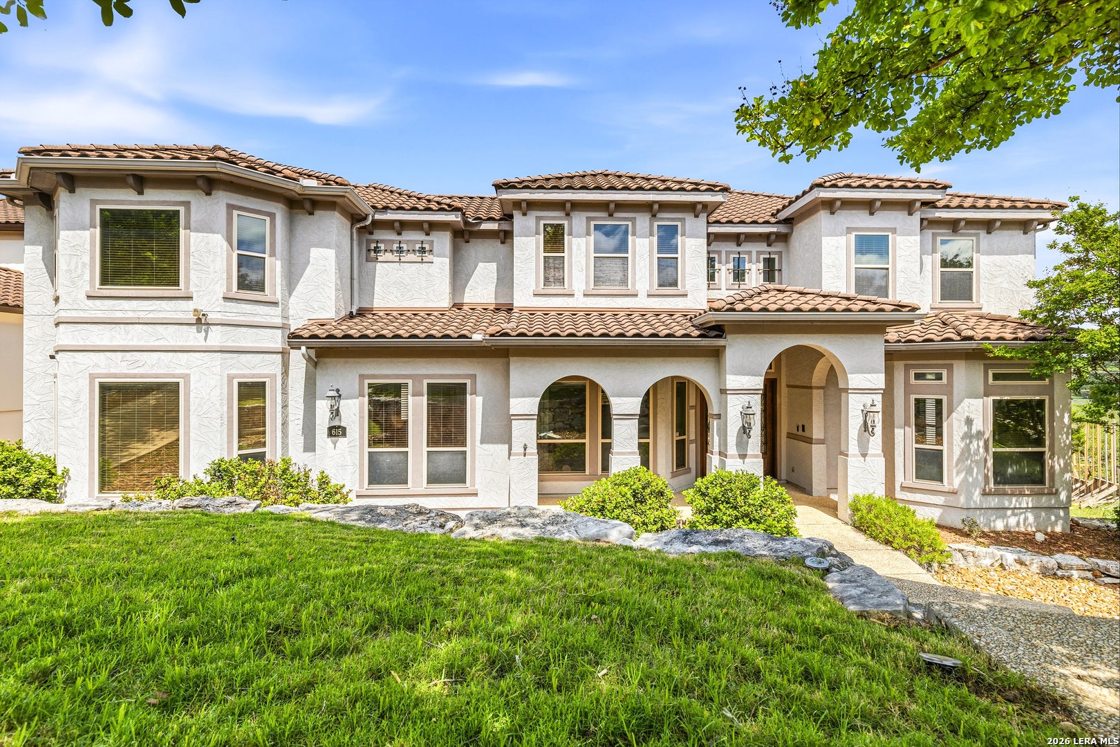 615 Sentry Hill