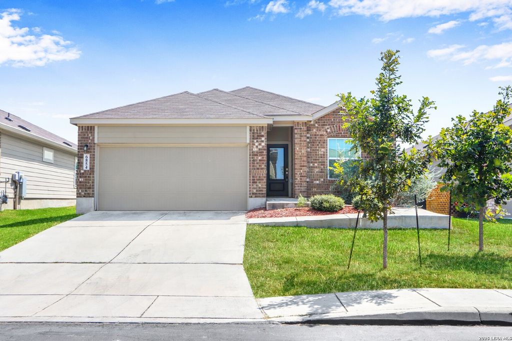 Photo of 6854 HIBISCUS FLS, San Antonio, TX 78218 (MLS # 1958942)