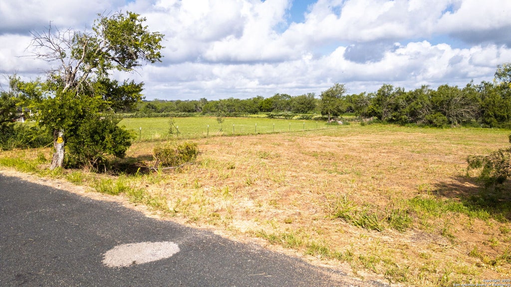 Photo of 21125 TOUDOUZE RD., San Antonio, TX 78264 (MLS # 1873643)