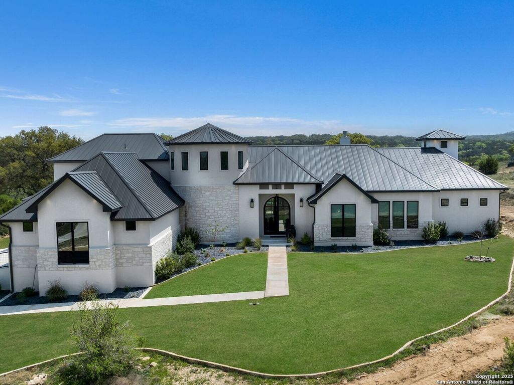Photo of 137 Phillip Ranch Rd, Boerne, TX 78006 (MLS # 1958749)
