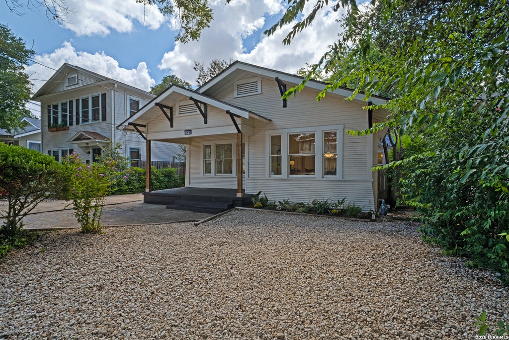 Photo of 214 Ira Ave, San Antonio, TX 78209 (MLS # 2017696)