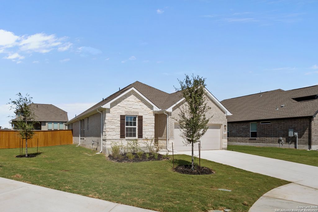 Photo of 307 Foxtail Path, Cibolo, TX 78108 (MLS # 1862473)