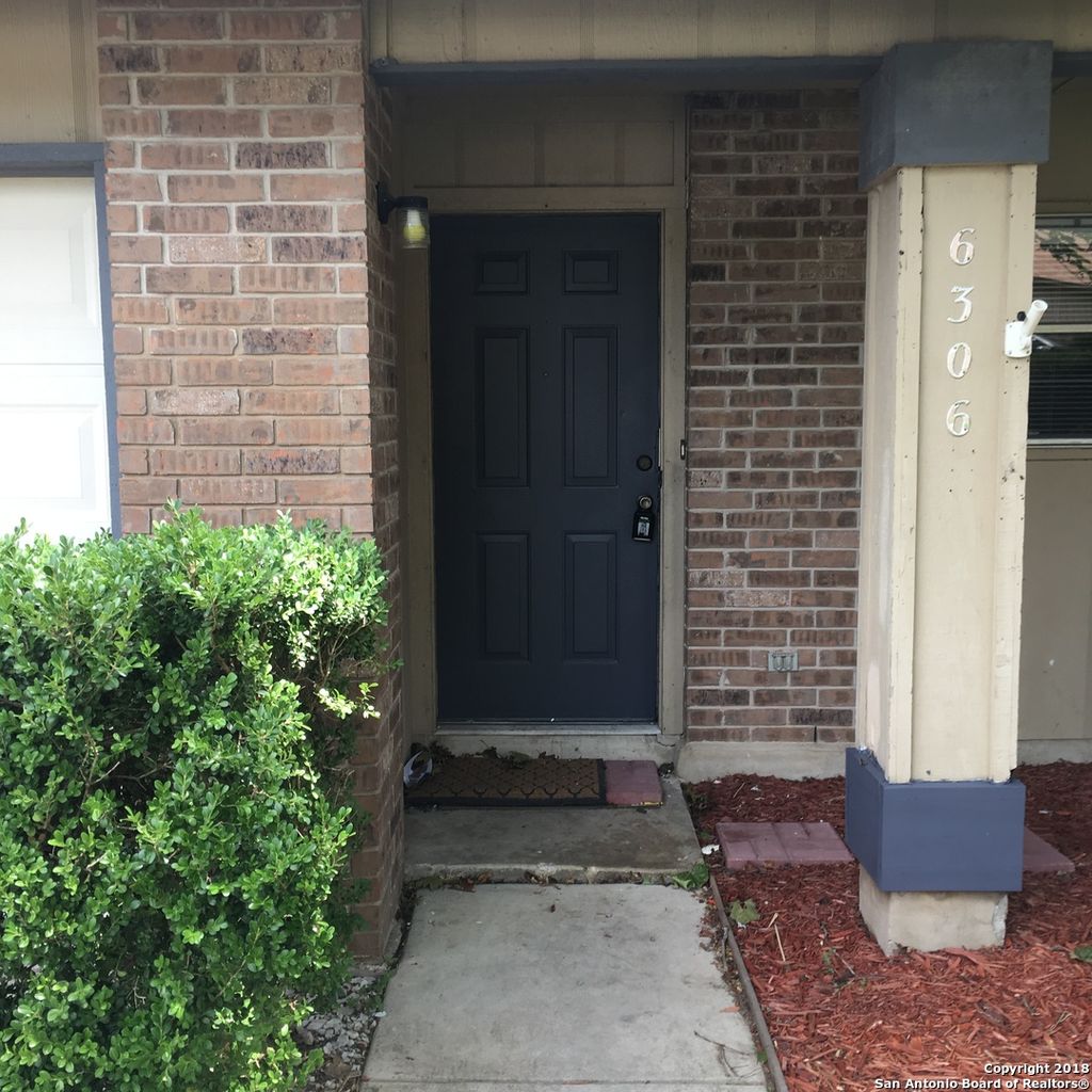 Photo of 6306 WORCHESTER KNOLL, San Antonio, TX 78233 (MLS # 1915403)