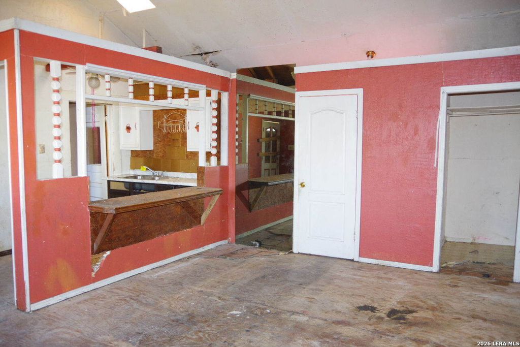 Photo of 1211 Rivas, San Antonio, TX 78207 (MLS # 1941622)