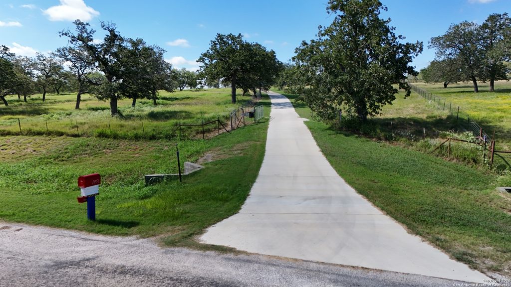 Photo of 1951 Dowdy Rd, Seguin, TX 78155 (MLS # 1933176)