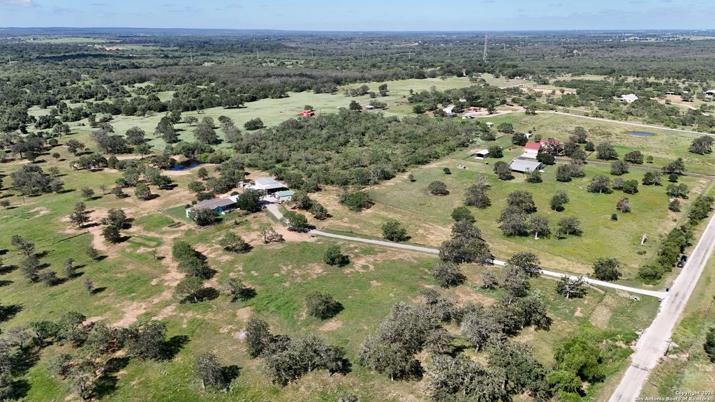 Photo of 1951 Dowdy Rd, Seguin, TX 78155 (MLS # 1933176)