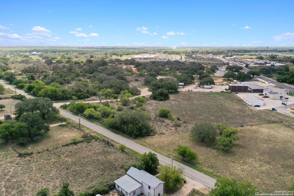 Photo of 00 Rossville Rd, Devine, TX 78016 (MLS # 1634329)