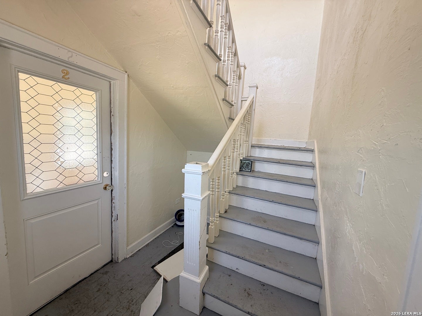 1407 W WOODLAWN AVE