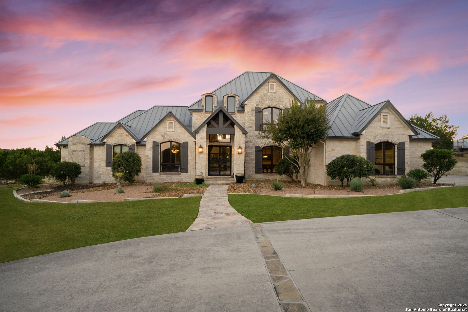 504 Cordillera Trace
