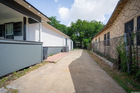 Tiny photo for 1731 HAYS ST, San Antonio, TX 78202 (MLS # 1997145)