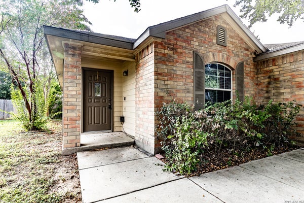 7930 SADDLE RUN, SCHERTZ, TX 78154 - Image d3f0157d1390e2bcb79b6466e0a24cd9/449319649