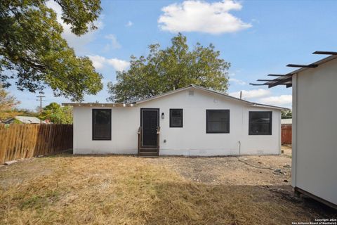 A home in Hondo