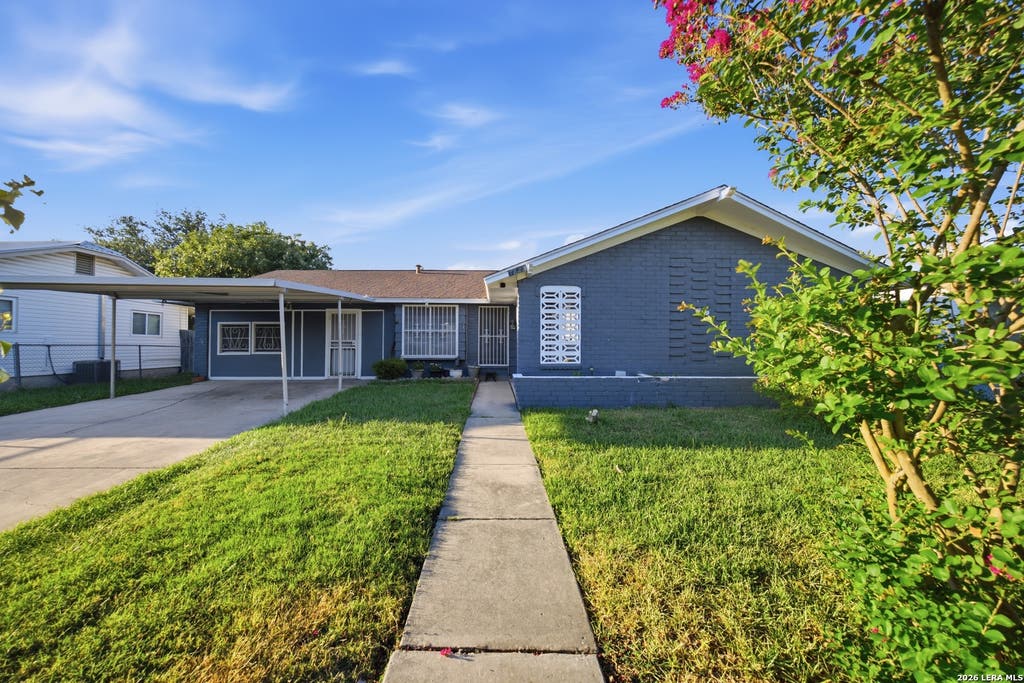 Photo of 7823 Latigo, San Antonio, TX 78227 (MLS # 2008124)