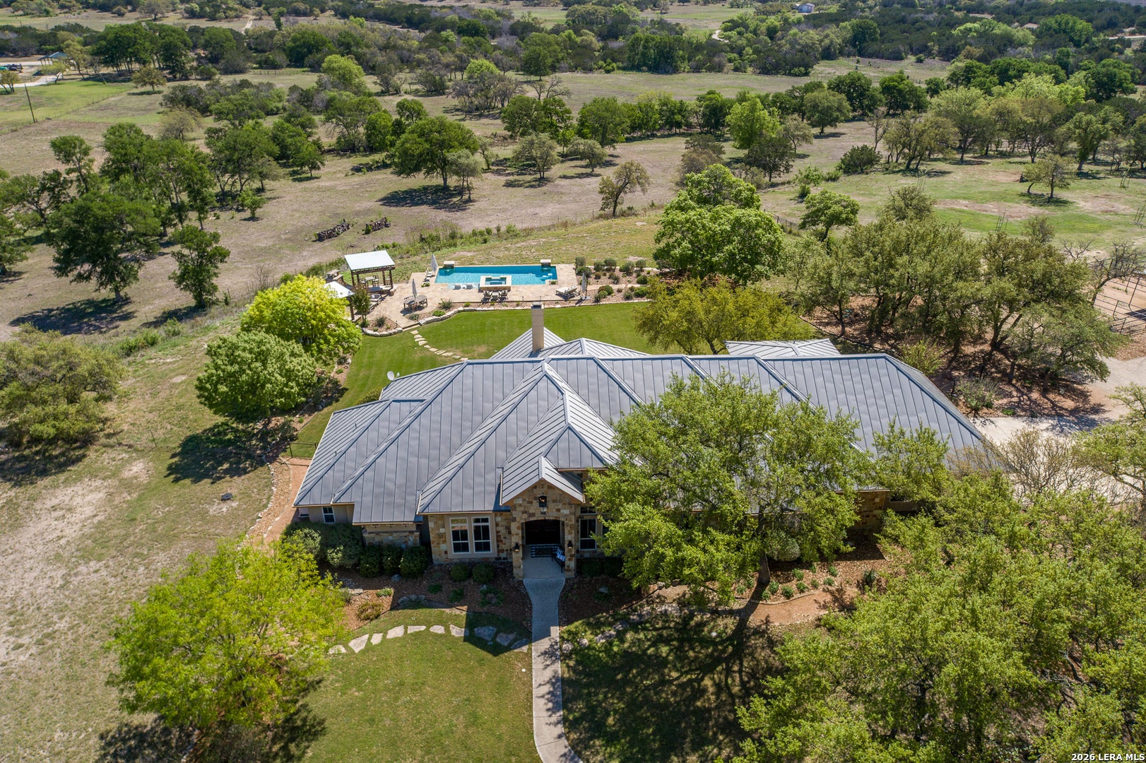 395 Bluff Creek