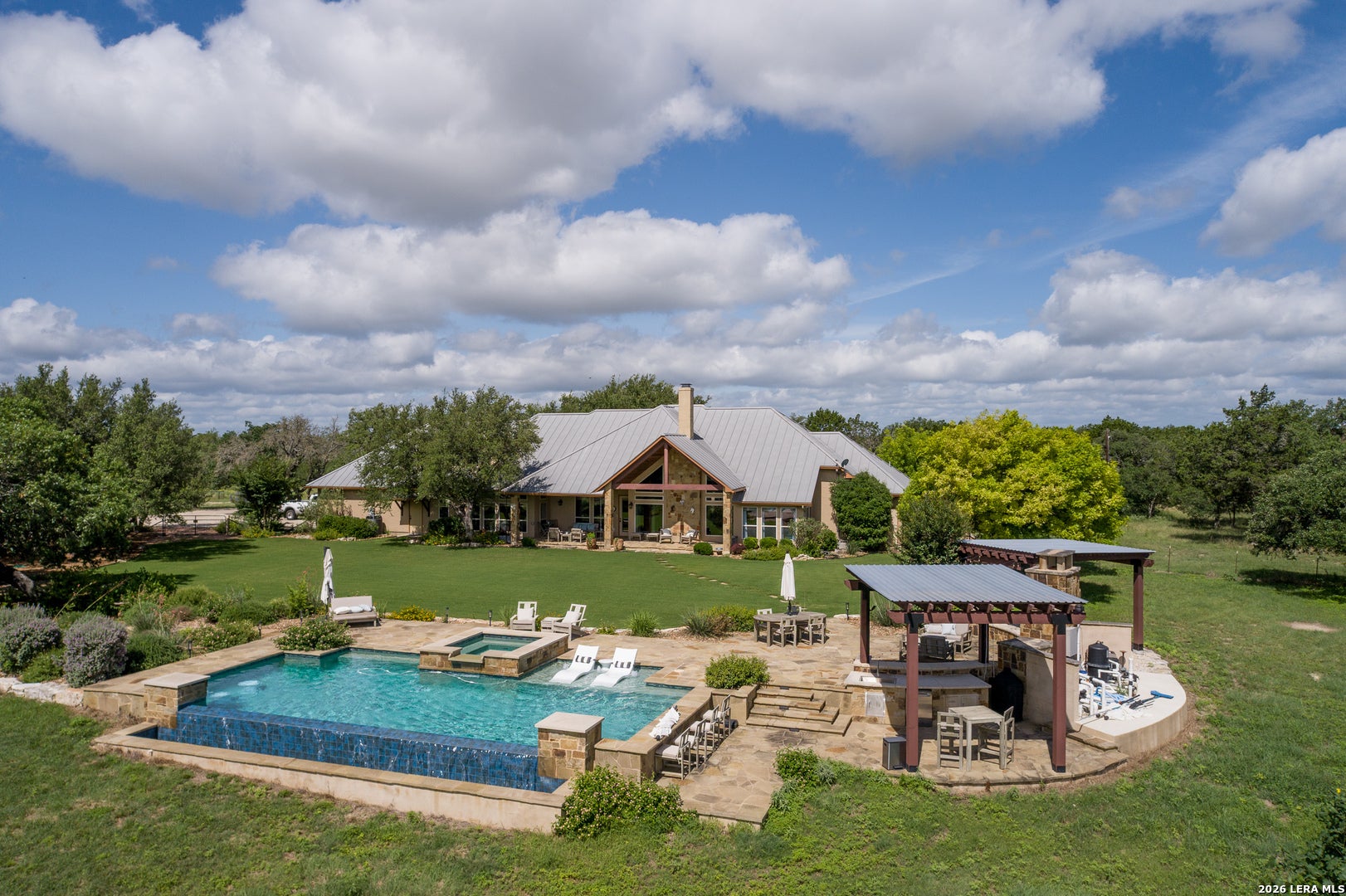 395 Bluff Creek