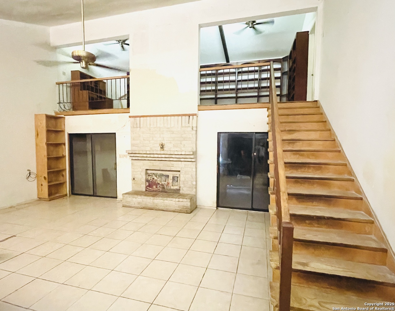 11411 Woollcott