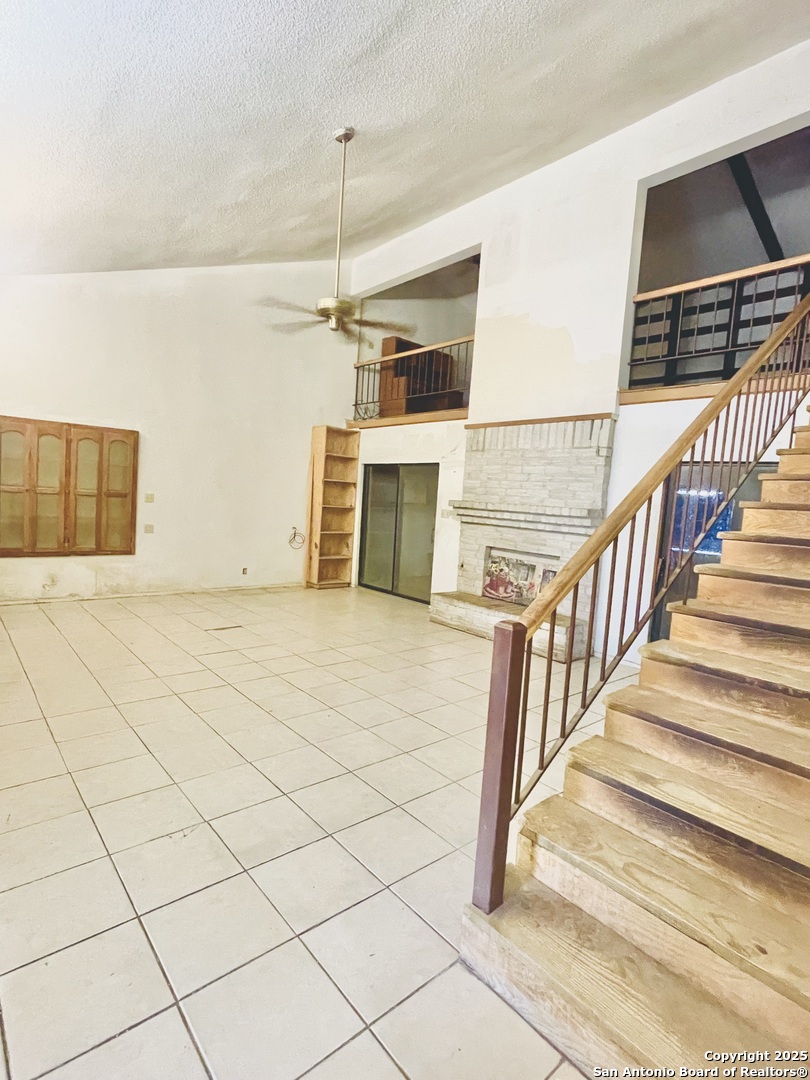 11411 Woollcott