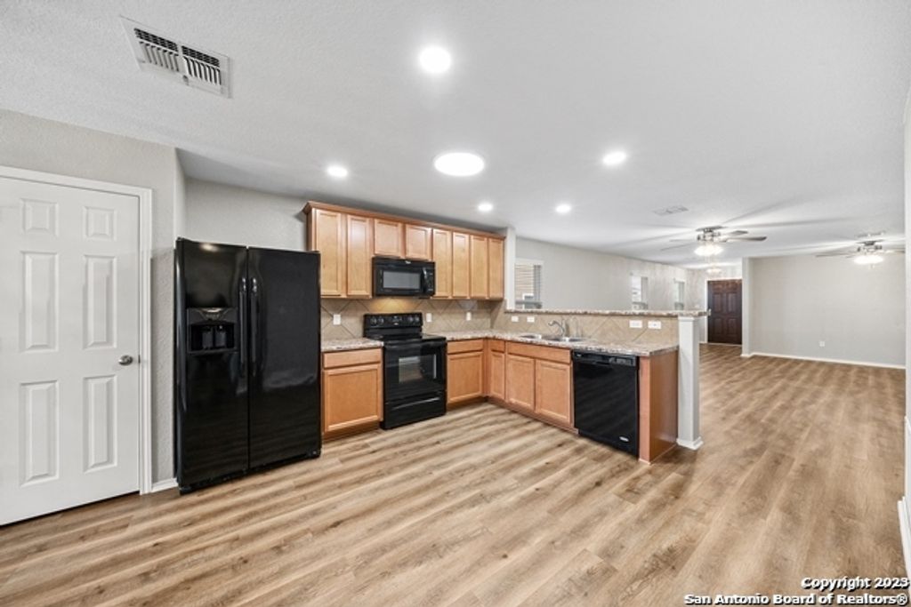 Photo of 10134 CASTELLO CYN, San Antonio, TX 78254 (MLS # 1958919)