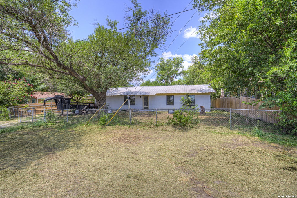 Photo of 440 Rusch Lane, New Braunfels, TX 78130 (MLS # 2015034)