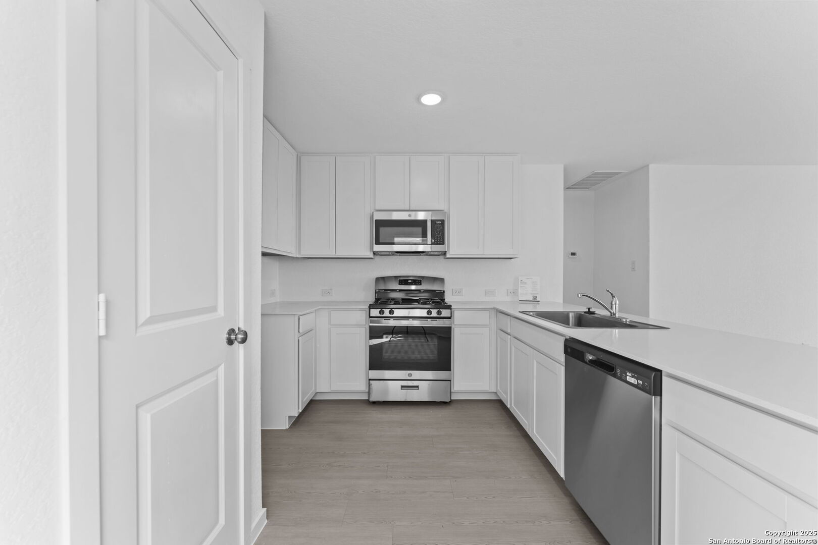 3789 Swift Fox Rd