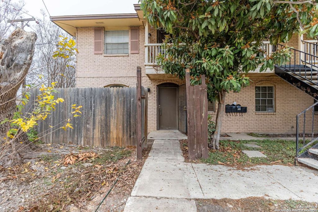 Photo of 1903 ANCHOR DR 1 #1, San Antonio, TX 78213 (MLS # 1930088)