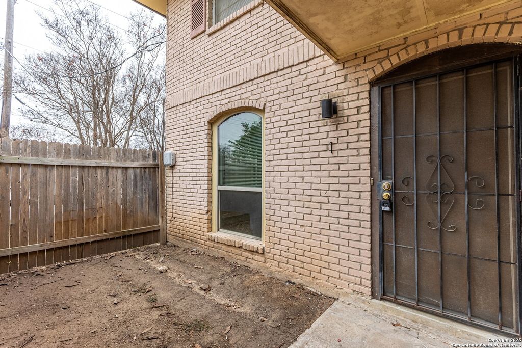 Photo of 1903 ANCHOR DR 1 #1, San Antonio, TX 78213 (MLS # 1930088)