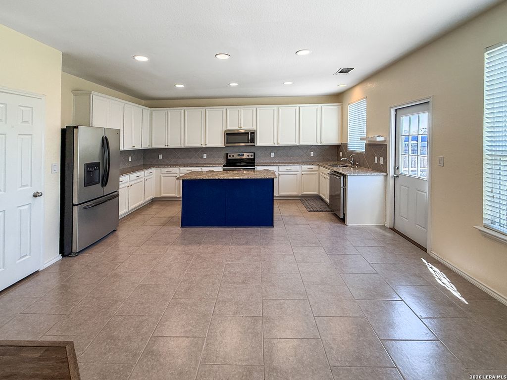 Photo of 10535 NOBLE CYN, San Antonio, TX 78254 (MLS # 1957671)