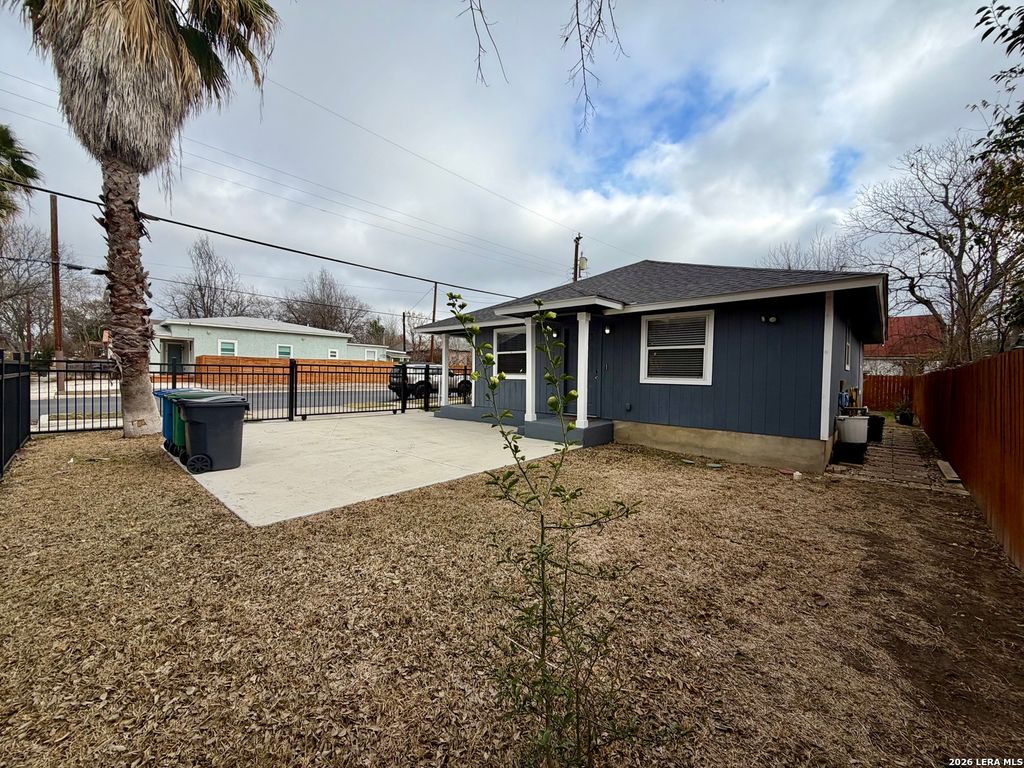 Photo of 514 Martin Luther King Dr, San Antonio, TX 78203 (MLS # 1938668)