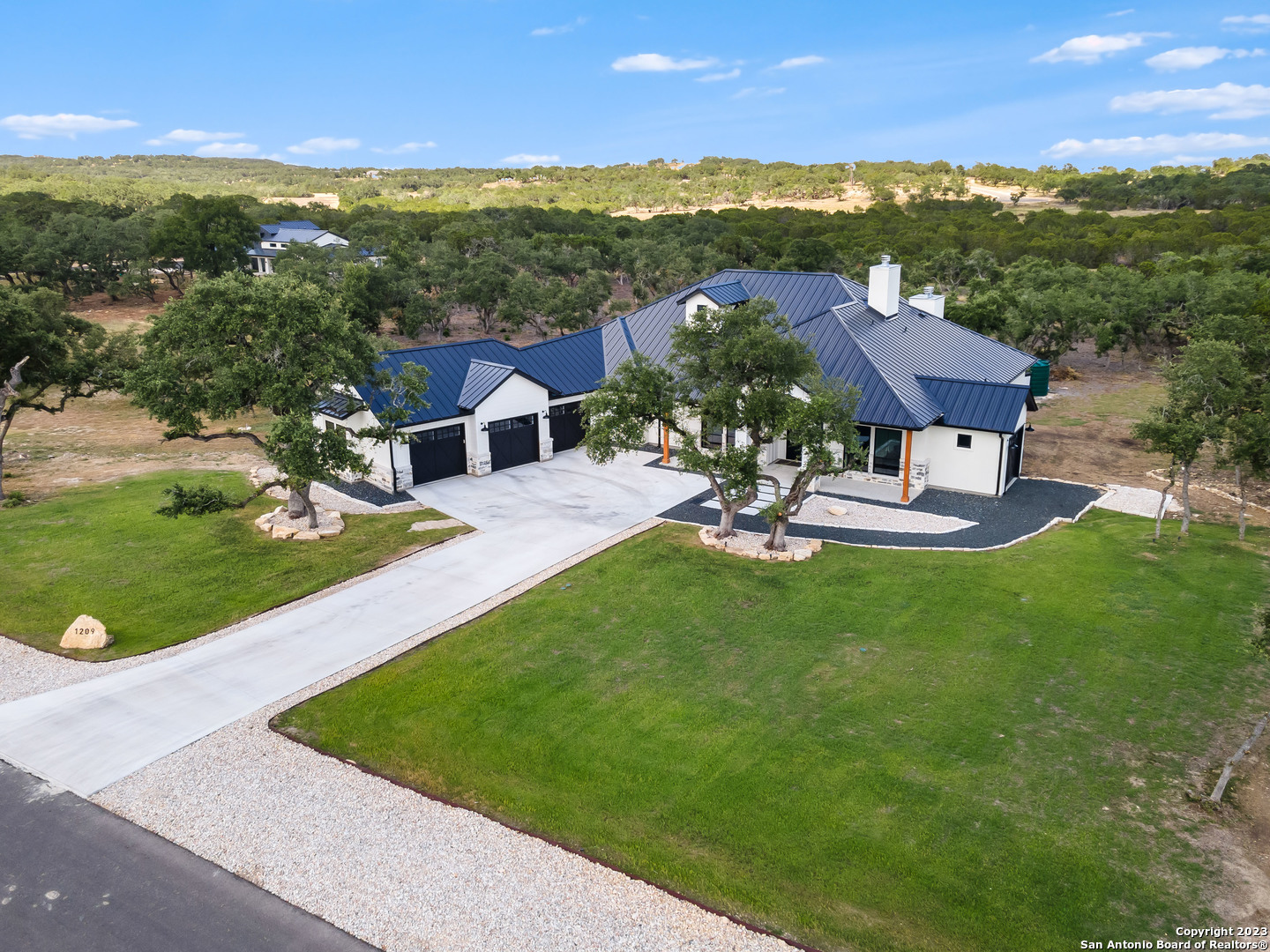 1209 adyson ridge