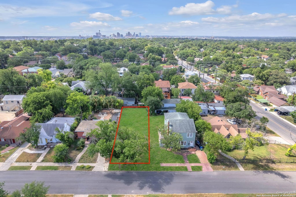 Photo of 122 W Norwood Ct, San Antonio, TX 78212 (MLS # 1890718)