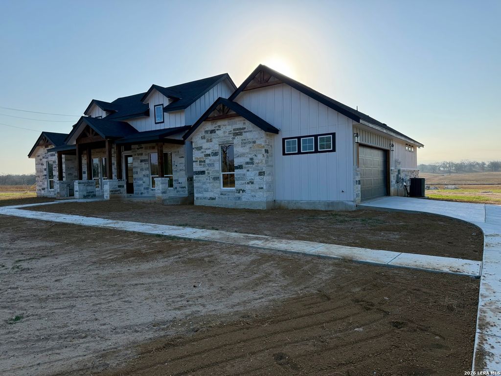 Photo of 712 County Road 320, Floresville, TX 78114 (MLS # 1944859)