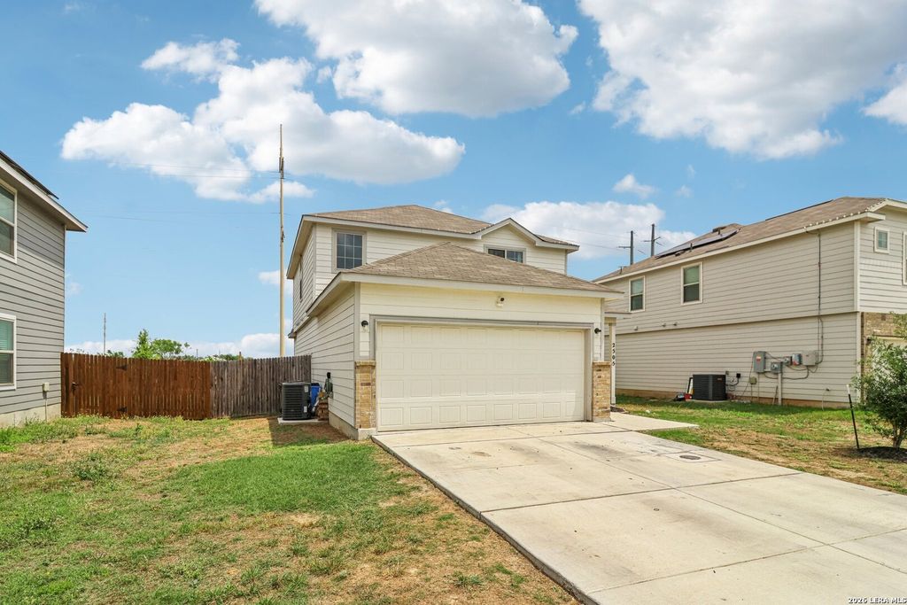 Photo of 2505 DINO DR, Seguin, TX 78155 (MLS # 1959405)