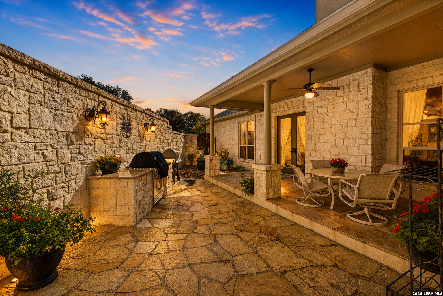 Photo 1 of 37 — 150 E St Andrews Loop, Kerrville, TX 78028