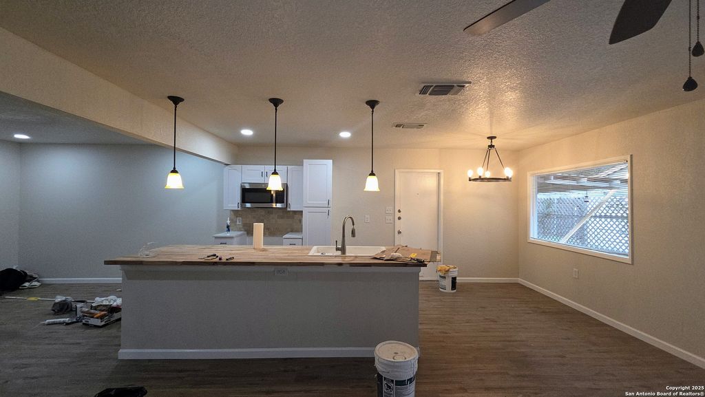 Photo of 12426 MAGNIFICO ST, San Antonio, TX 78233 (MLS # 1925742)