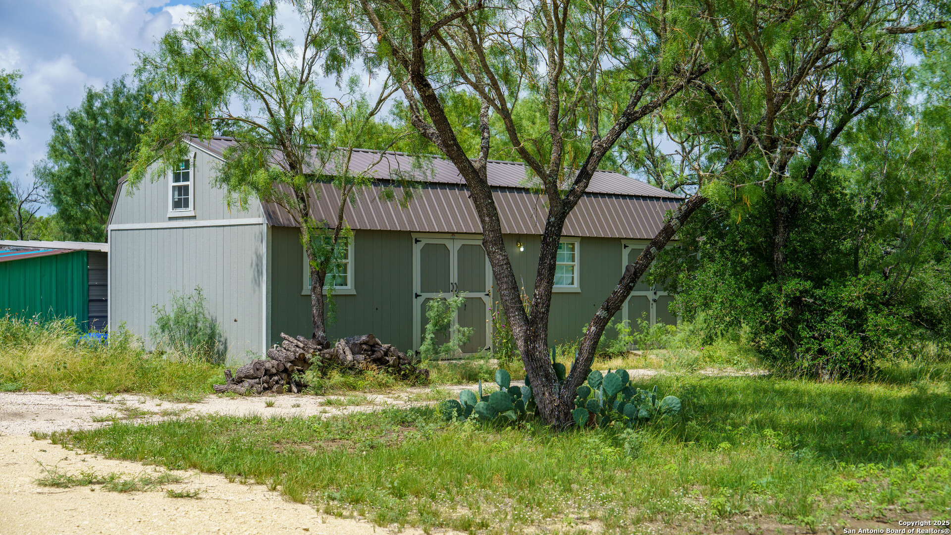 1231 B & R Road
