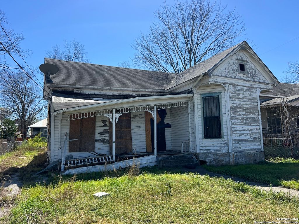 Photo of 806 Burleson, San Antonio, TX 78202 (MLS # 1933334)