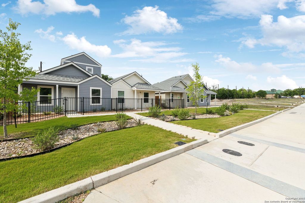 Photo of 2910 Martin Luther King, San Antonio, TX 78220 (MLS # 1862964)