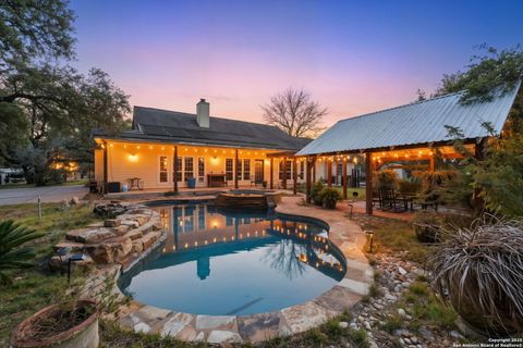 805 Paddy Floresville TX 78114