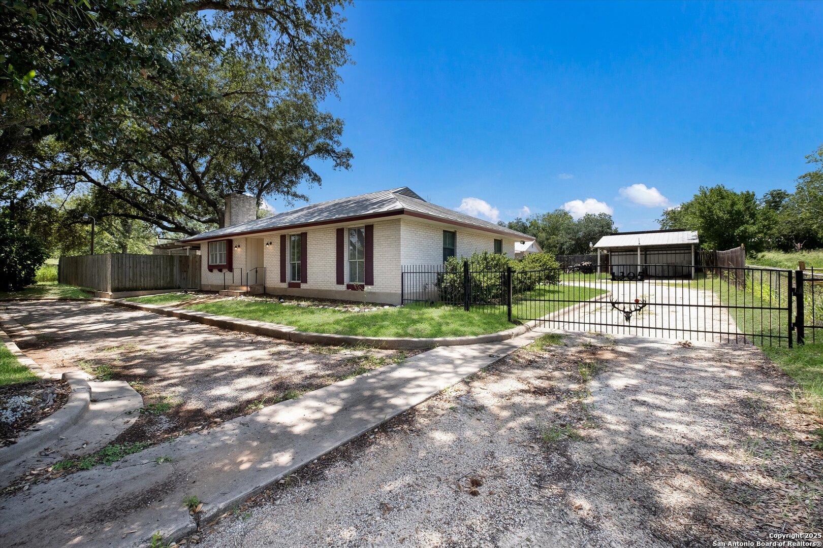 1305 G St.