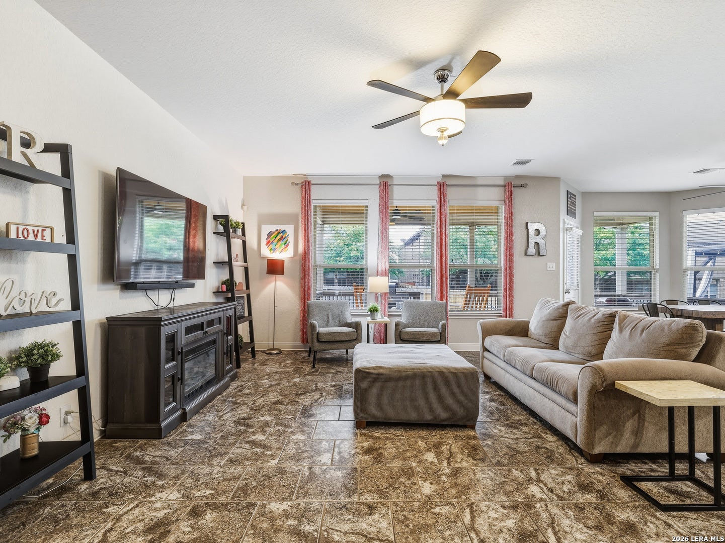 27015 Oleander Chase