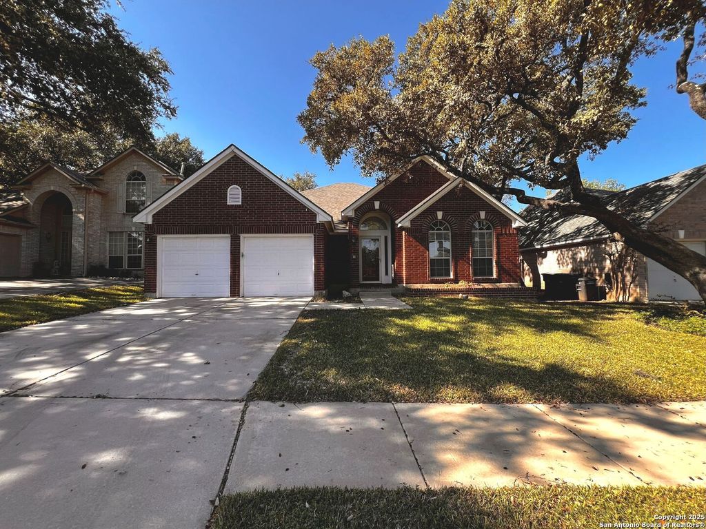Photo of 11 Bedford Oaks, San Antonio, TX 78254 (MLS # 1924762)