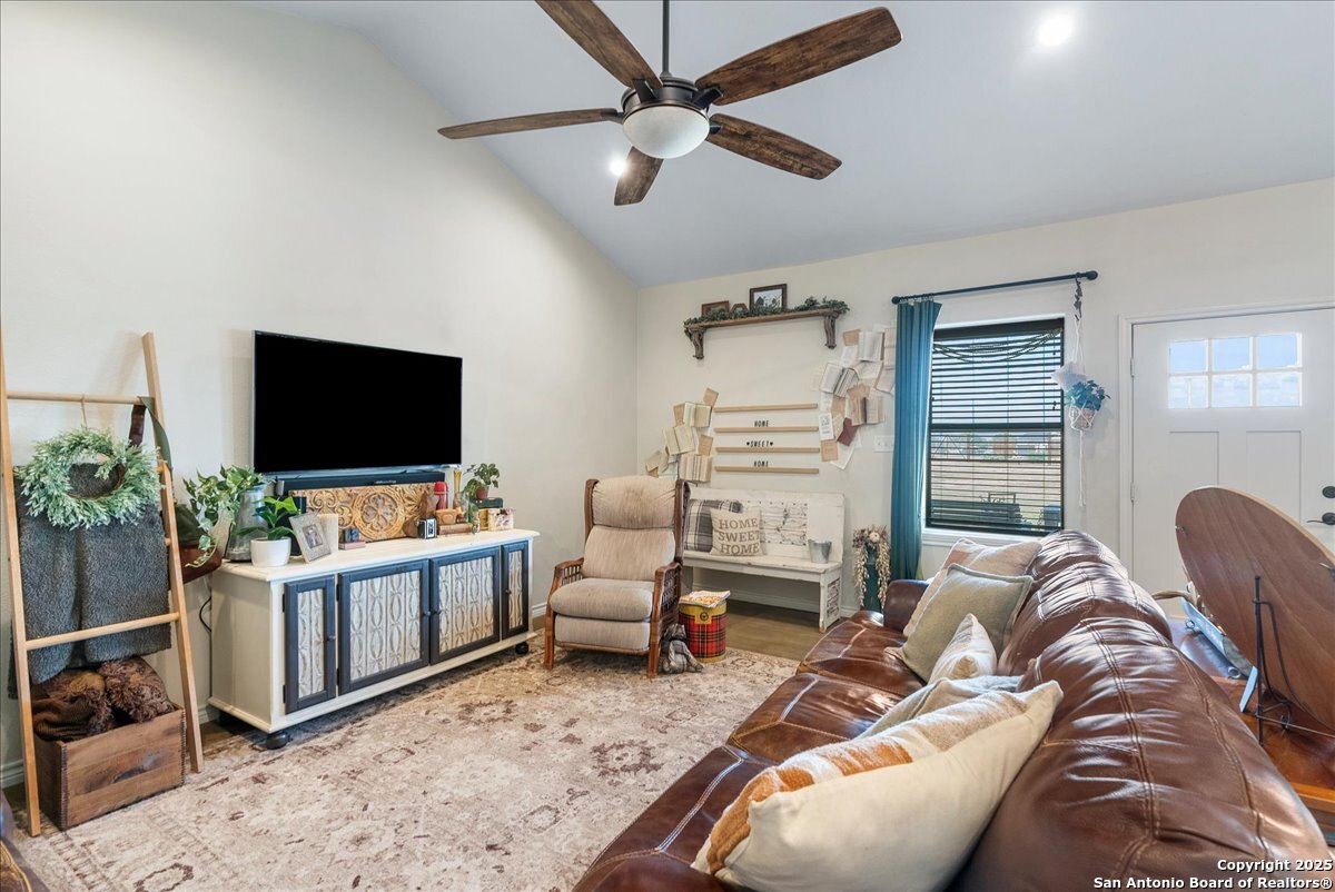 226 Private Rd 3251