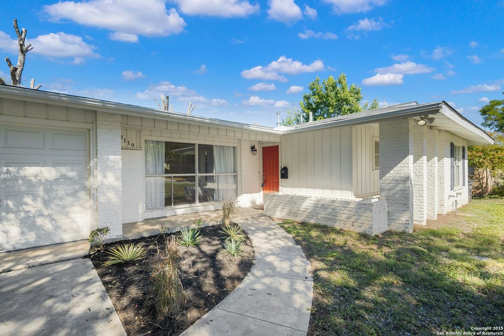 Photo of 2119 Flamingo, San Antonio, TX 78209 (MLS # 1923043)