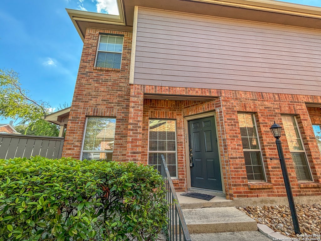 Photo of 129 CHAPEL HILL CIRCLE 129 #129, San Antonio, TX 78240 (MLS # 2017226)