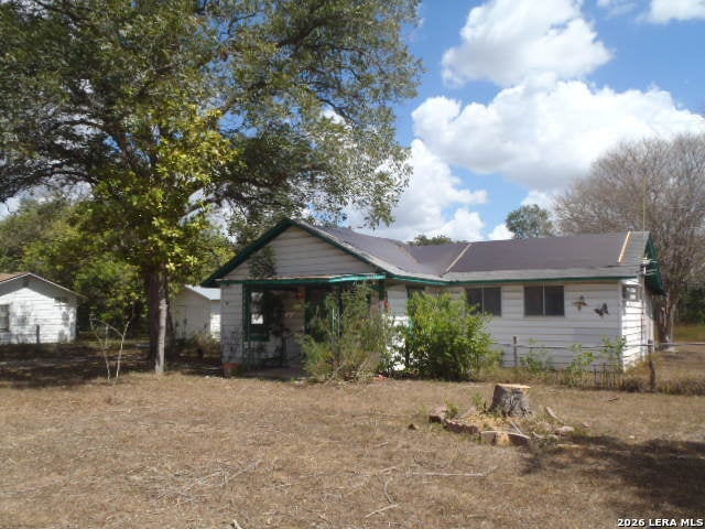 Photo of 921 Pecan St, Seguin, TX 78155 (MLS # 2021151)