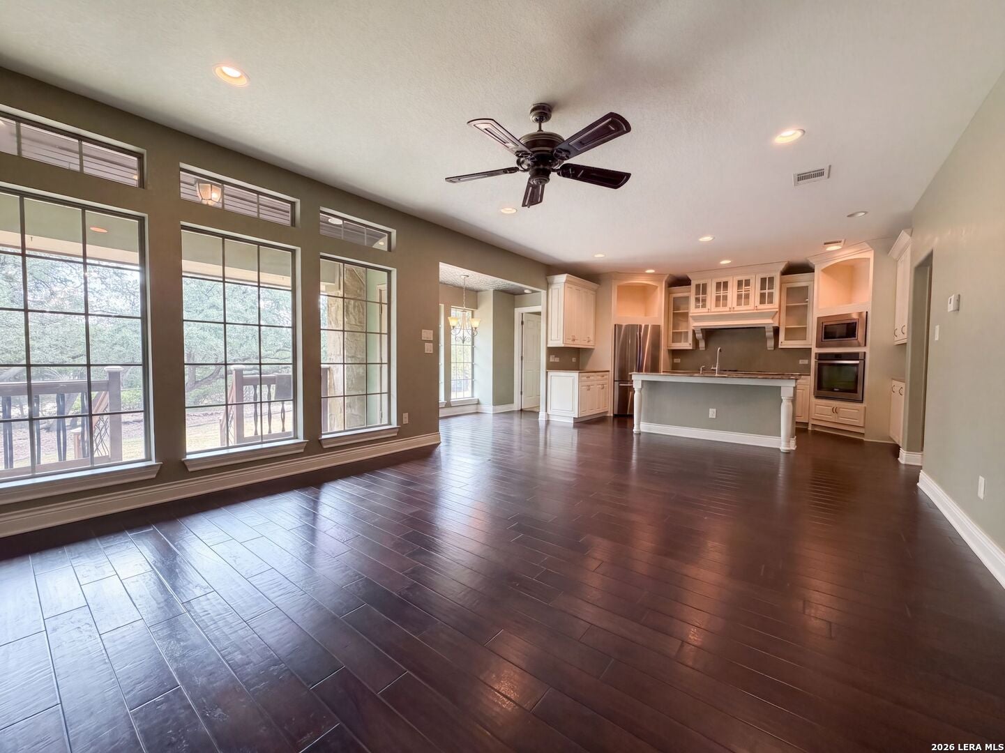 26441 WHITE EAGLE DR