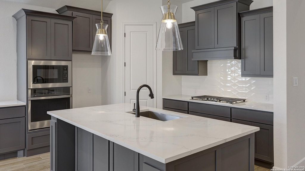 Photo of 129 Brown Swiss Ridge, Boerne, TX 78006 (MLS # 1889892)