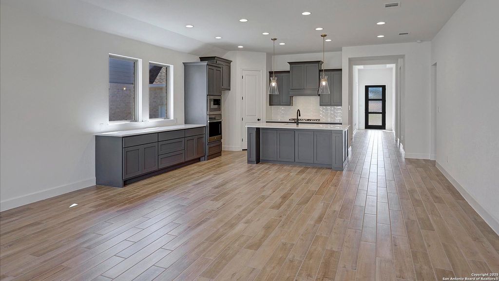 Photo of 129 Brown Swiss Ridge, Boerne, TX 78006 (MLS # 1889892)