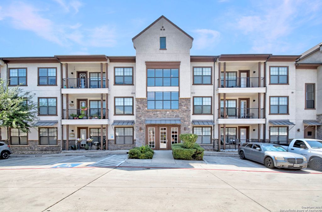 Photo of 7342 #7204 Oak Manor, San Antonio, TX 78229 (MLS # 1910865)