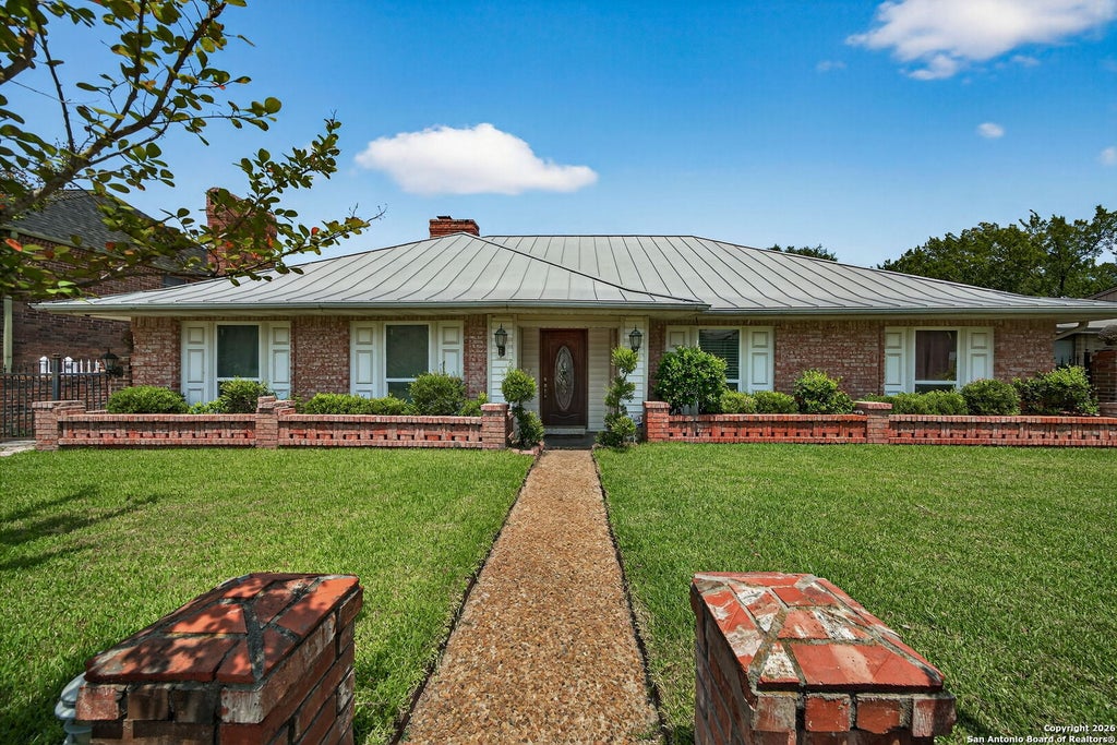 Photo of 3413 Foxbriar, Schertz, TX 78108 (MLS # 1931905)